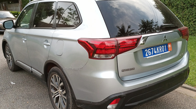 MobriStore Mitsubishi Outlander