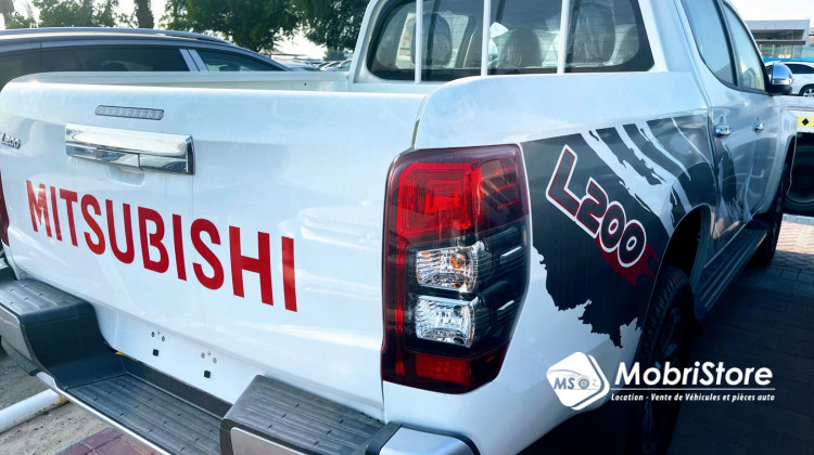 MobriStore MITSUBISHI L200