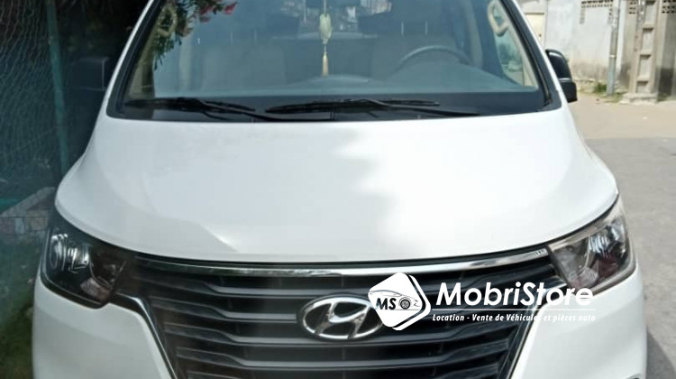 MobriStore Van de 12 places