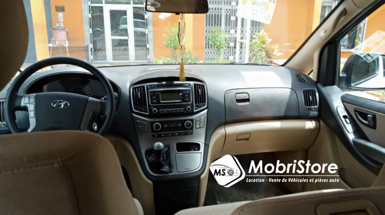 MobriStore Van de 12 places