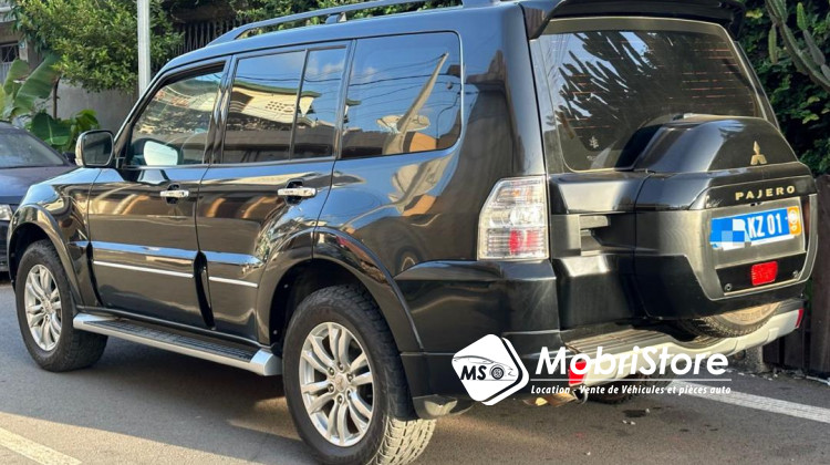 MobriStore Mitsubishi pajero gls