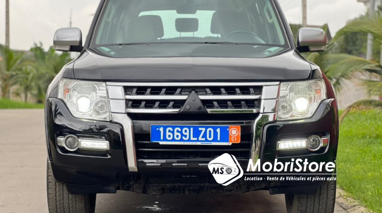 MobriStore Mitsubishi pajero année 2019